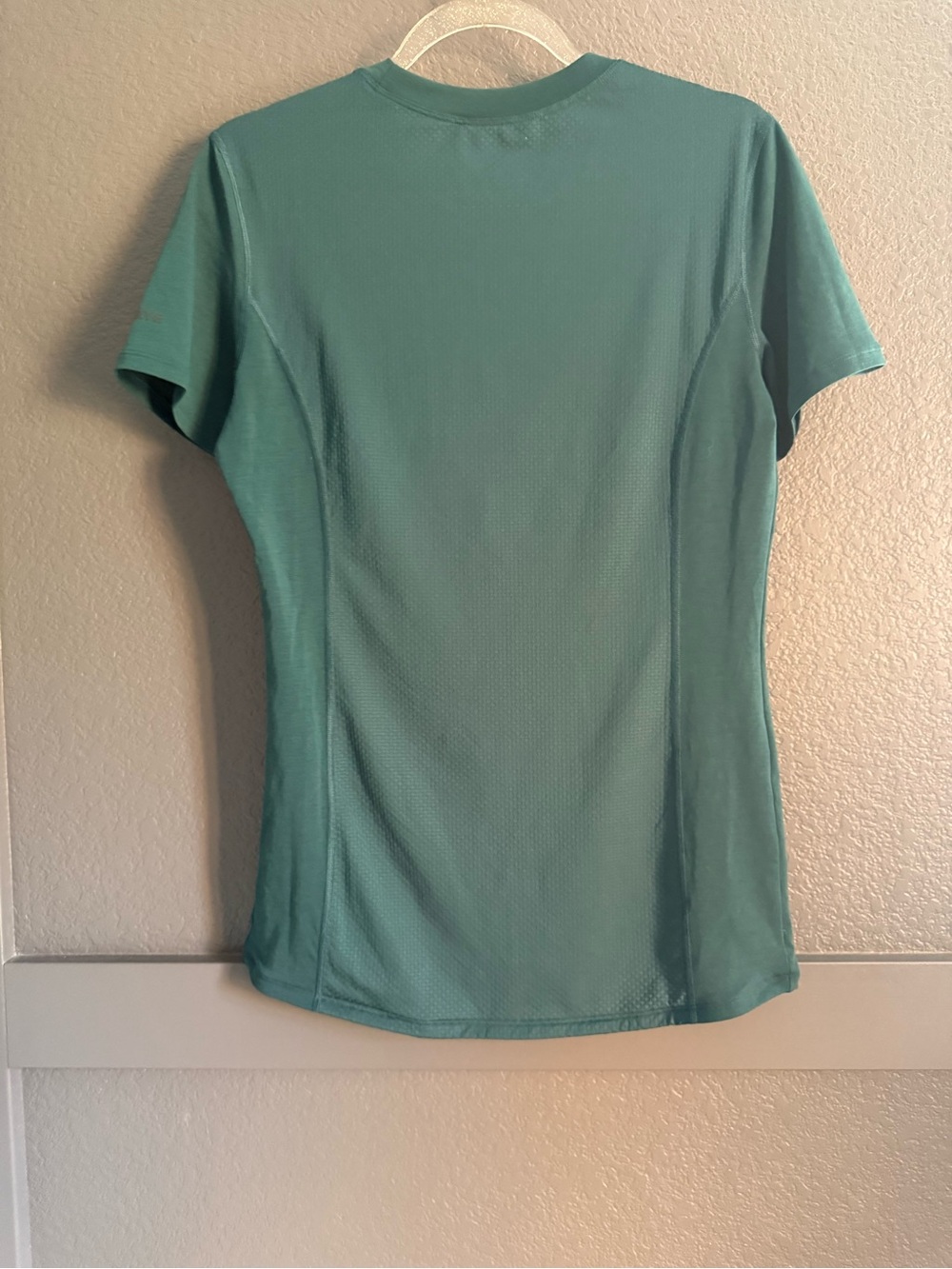 WILD RYE • Teal performance technical short sleeve top tee - size 8 - Picture 4 of 4